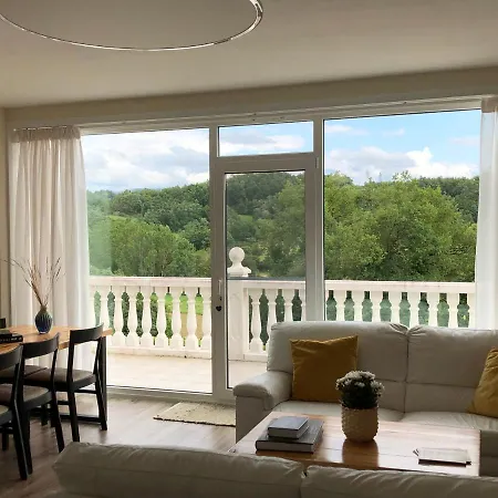Casa Acougo , * סאריה